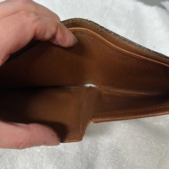 Louis Vuitton Men’s Marco Wallet Monogram Canvas - Picture 4 of 12